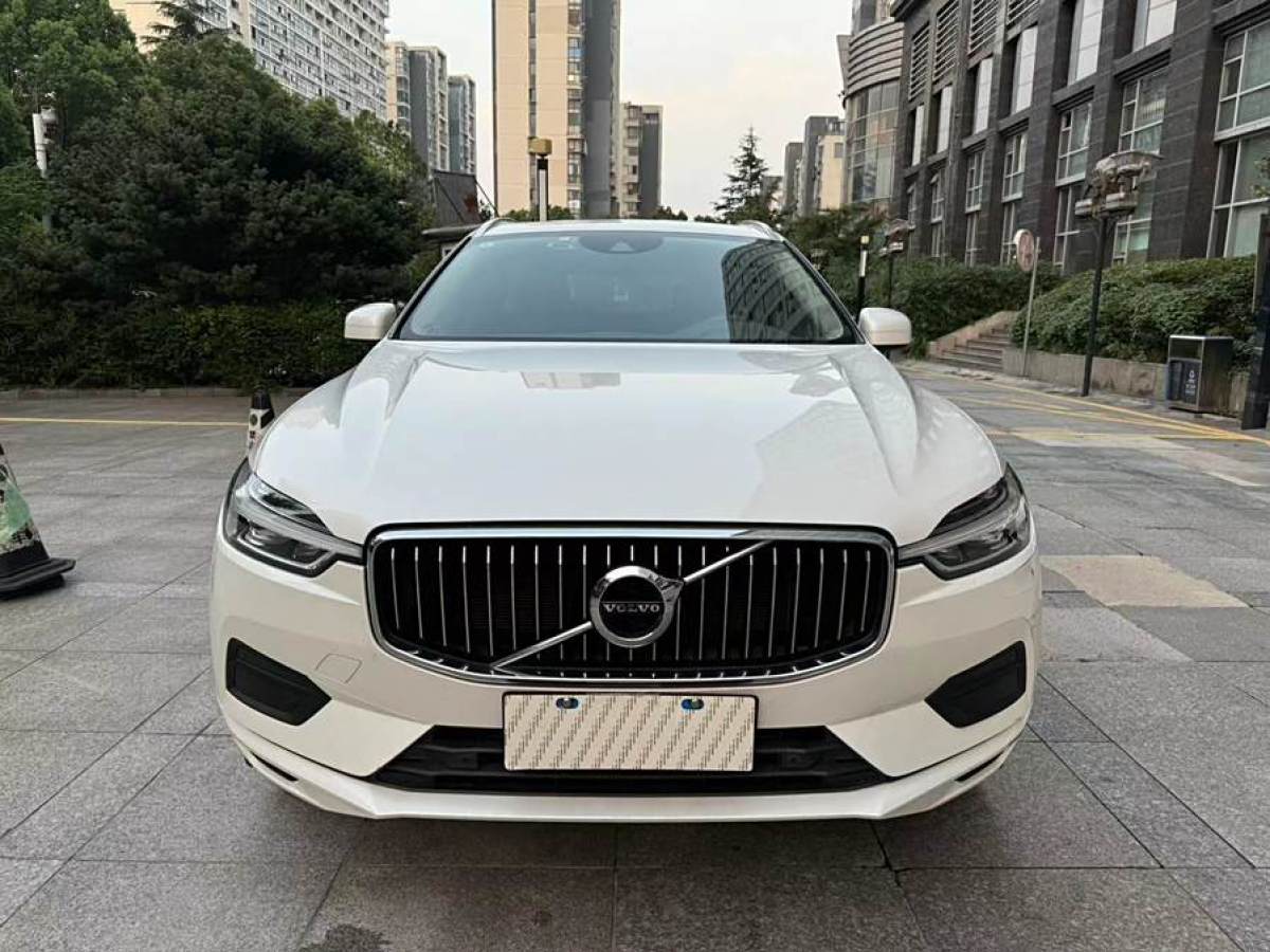 沃爾沃 XC60  2018款 T5 四驅(qū)智逸版圖片