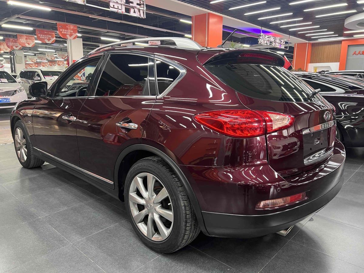 英菲尼迪 QX50  2013款 2.5L 兩驅(qū)優(yōu)雅版圖片