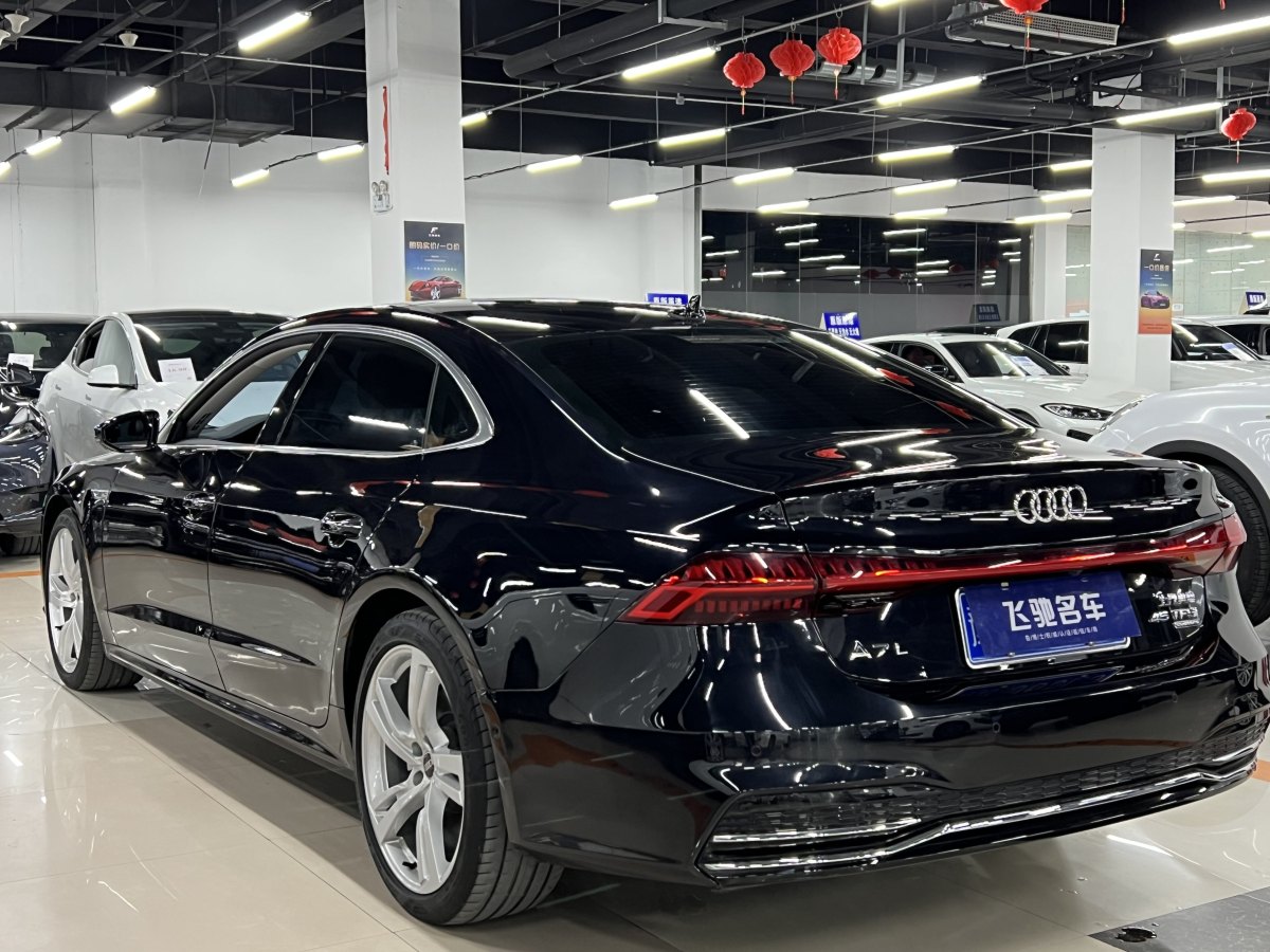 奧迪 奧迪A7L  2024款 45TFSI quattro S-line 見遠型 流晶套裝圖片