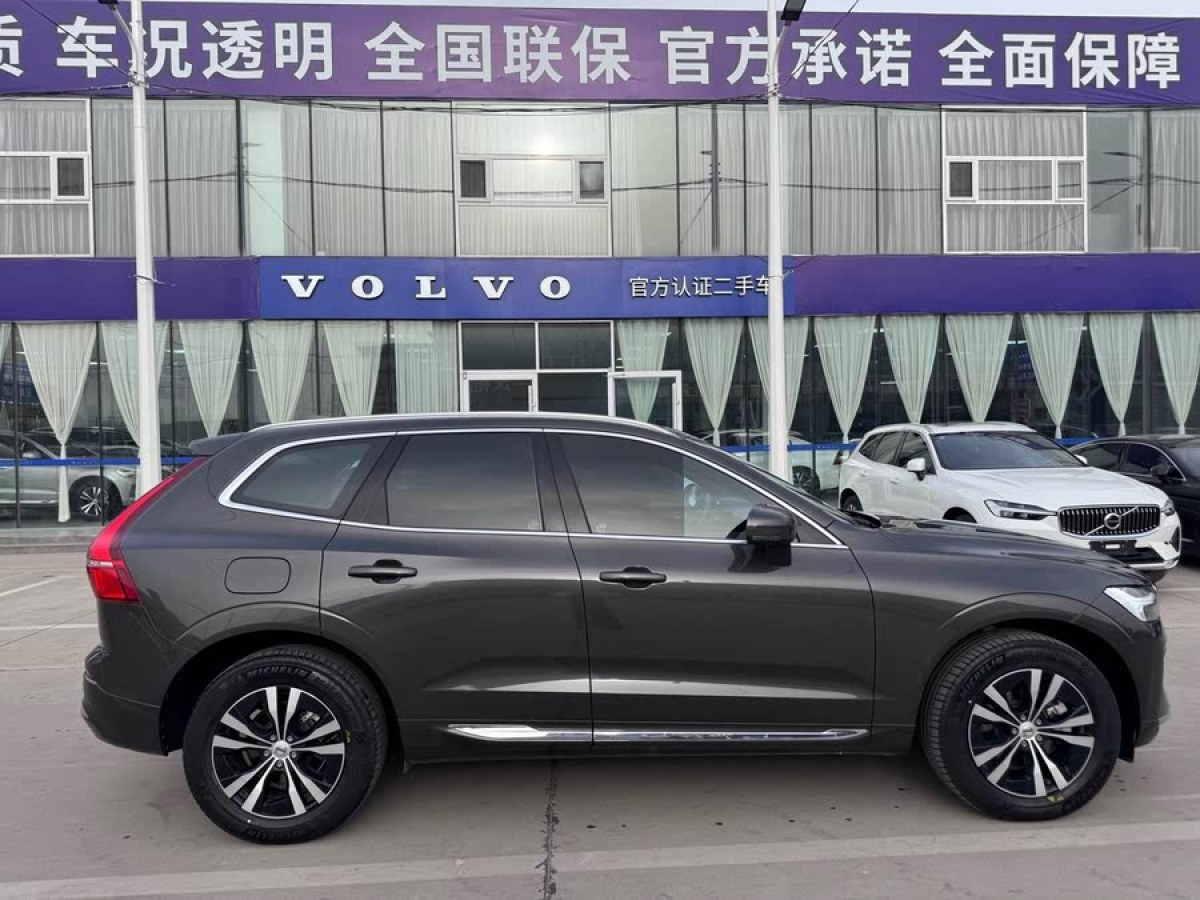 沃爾沃 XC60  2024款 B5 四驅(qū)智逸豪華版圖片