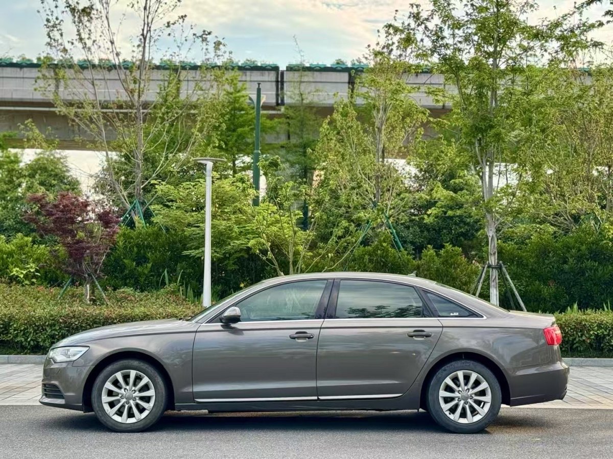 奧迪 奧迪A6L  2014款 TFSI 標(biāo)準(zhǔn)型圖片