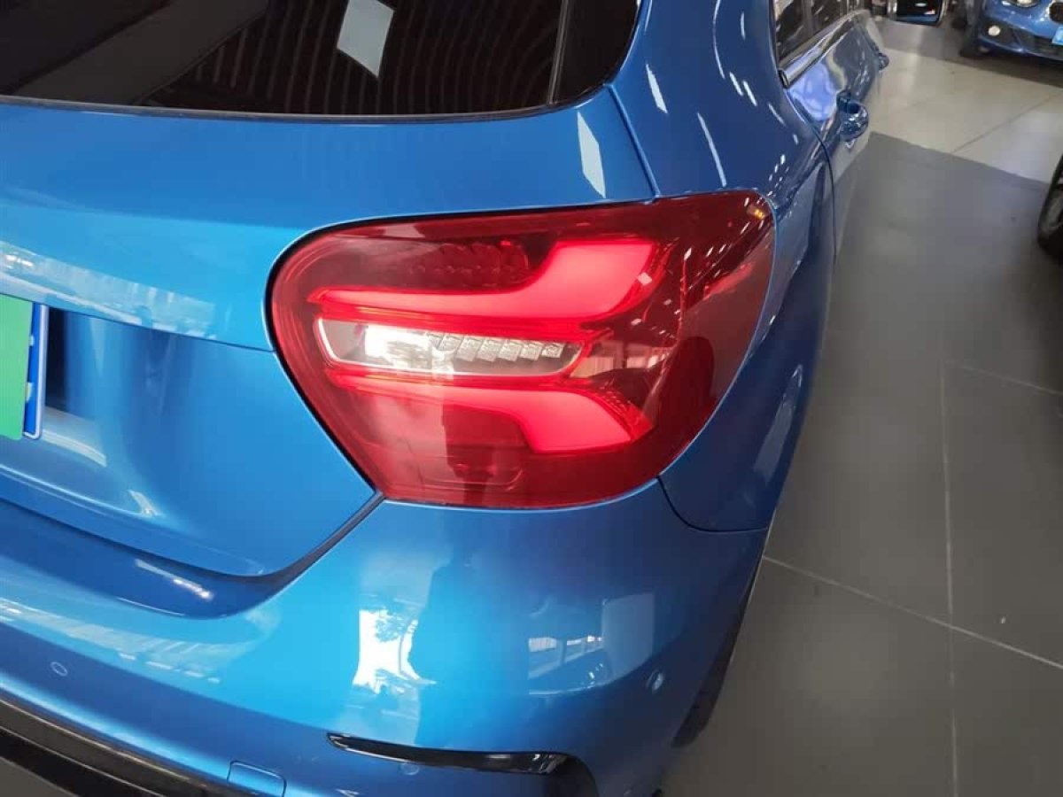 奔馳 奔馳A級AMG  2016款 AMG A 45 4MATIC圖片