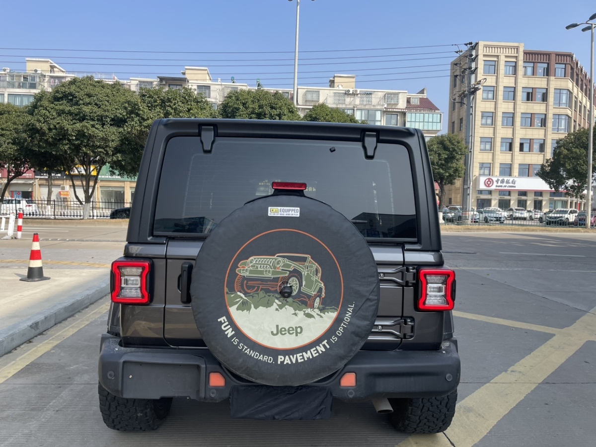 Jeep 牧馬人  2021款 2.0T Sahara 四門版圖片