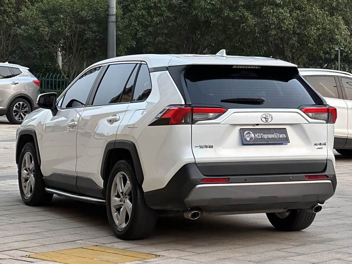 豐田 RAV4榮放  2021款 2.0L CVT四驅(qū)風(fēng)尚版圖片