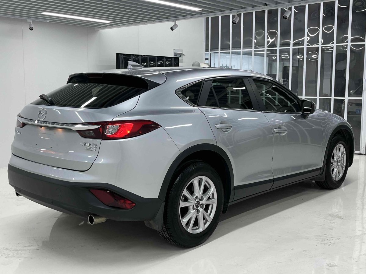 馬自達 CX-4  2016款 2.0L 自動兩驅(qū)藍天品位版圖片