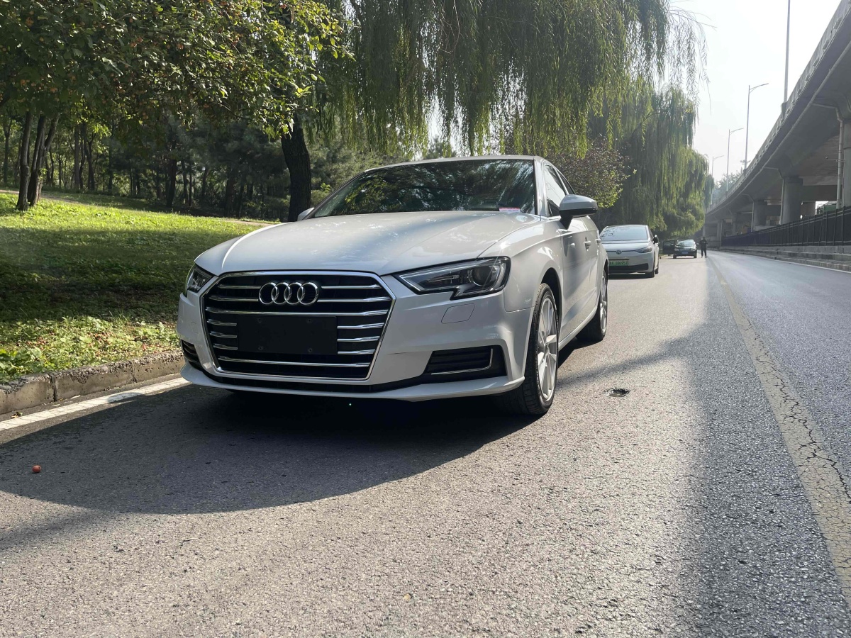 奧迪 奧迪A3  2019款 Sportback 35 TFSI 進(jìn)取型 國VI圖片