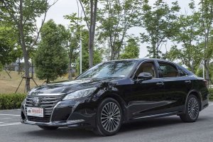 皇冠 豐田 2.0T 豪華版