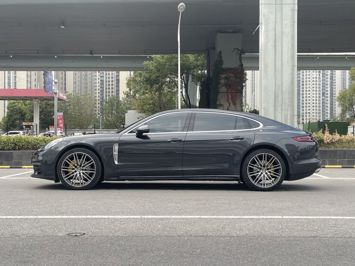 保時(shí)捷 Panamera  2017款 Panamera 4 行政加長(zhǎng)版 3.0T圖片