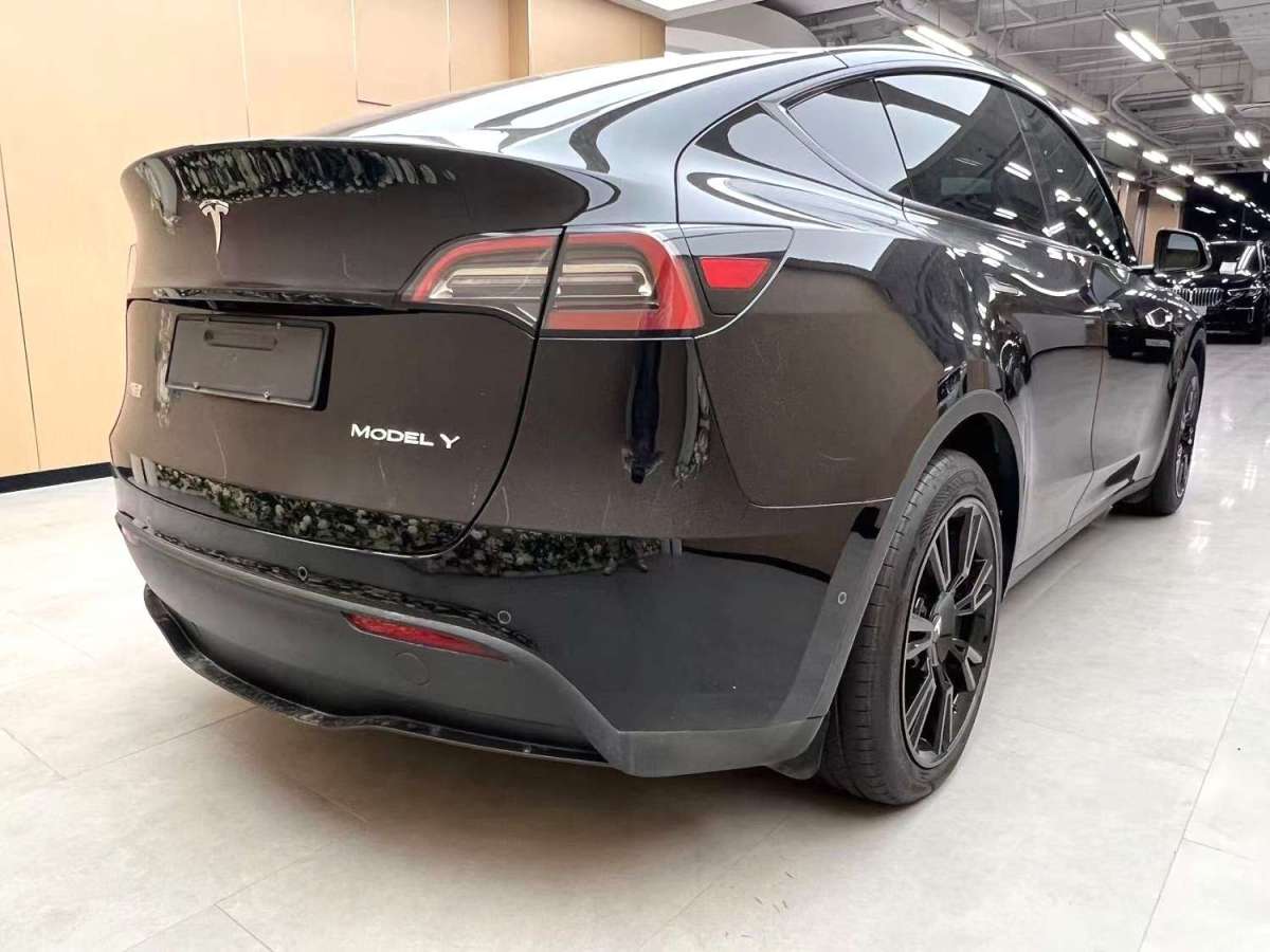 特斯拉 Model Y  2023款 后輪驅(qū)動(dòng)版圖片