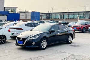天籟 日產(chǎn) 2.0L XE 時(shí)尚版