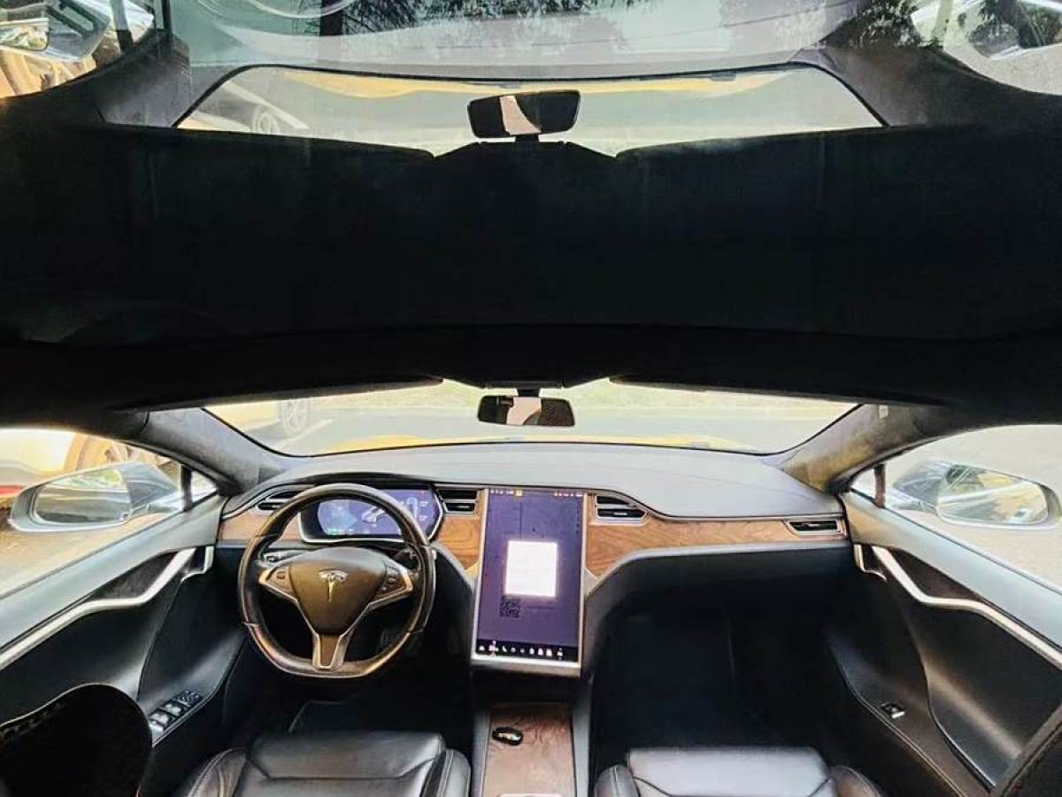 特斯拉 Model S  2017款 Model S 75D 標準續(xù)航版圖片