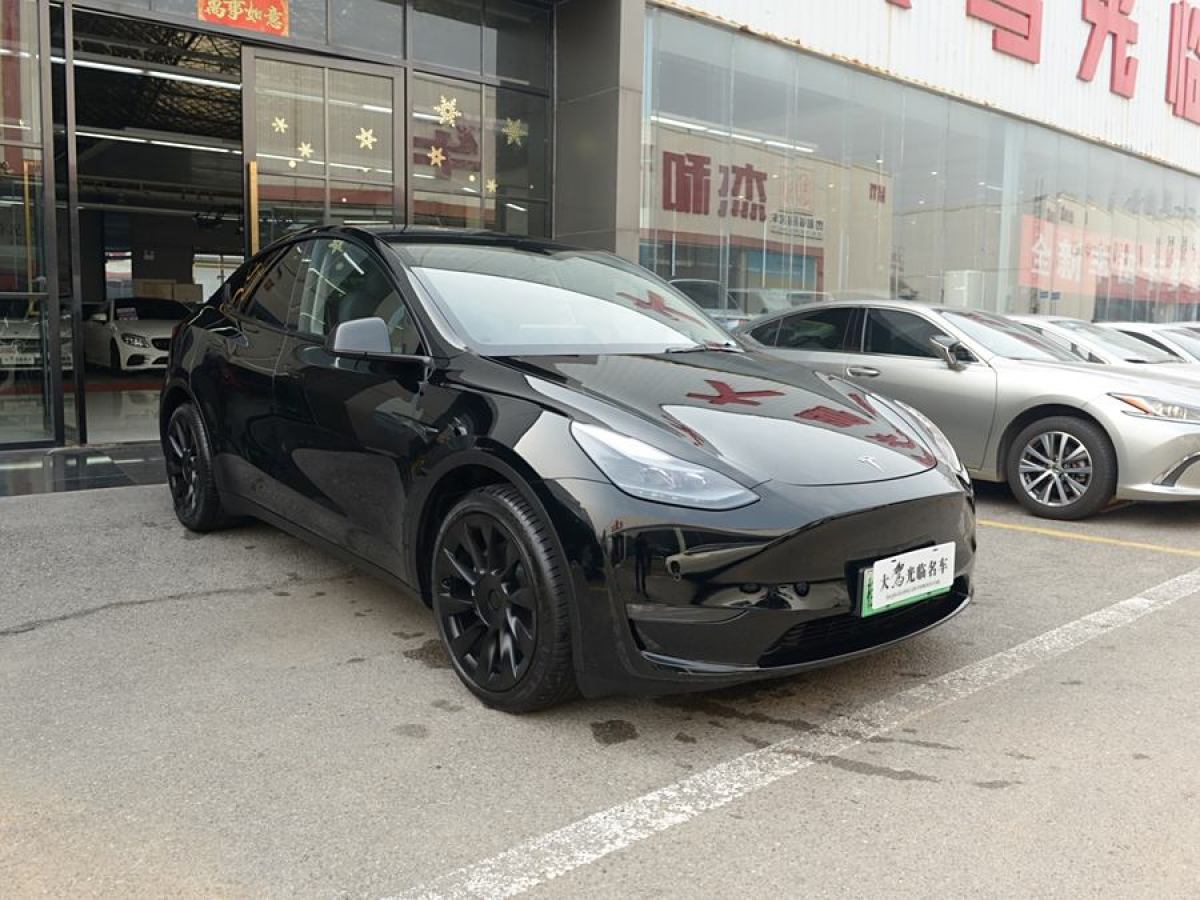 特斯拉 Model 3  2021款 改款 標(biāo)準(zhǔn)續(xù)航后驅(qū)升級版圖片