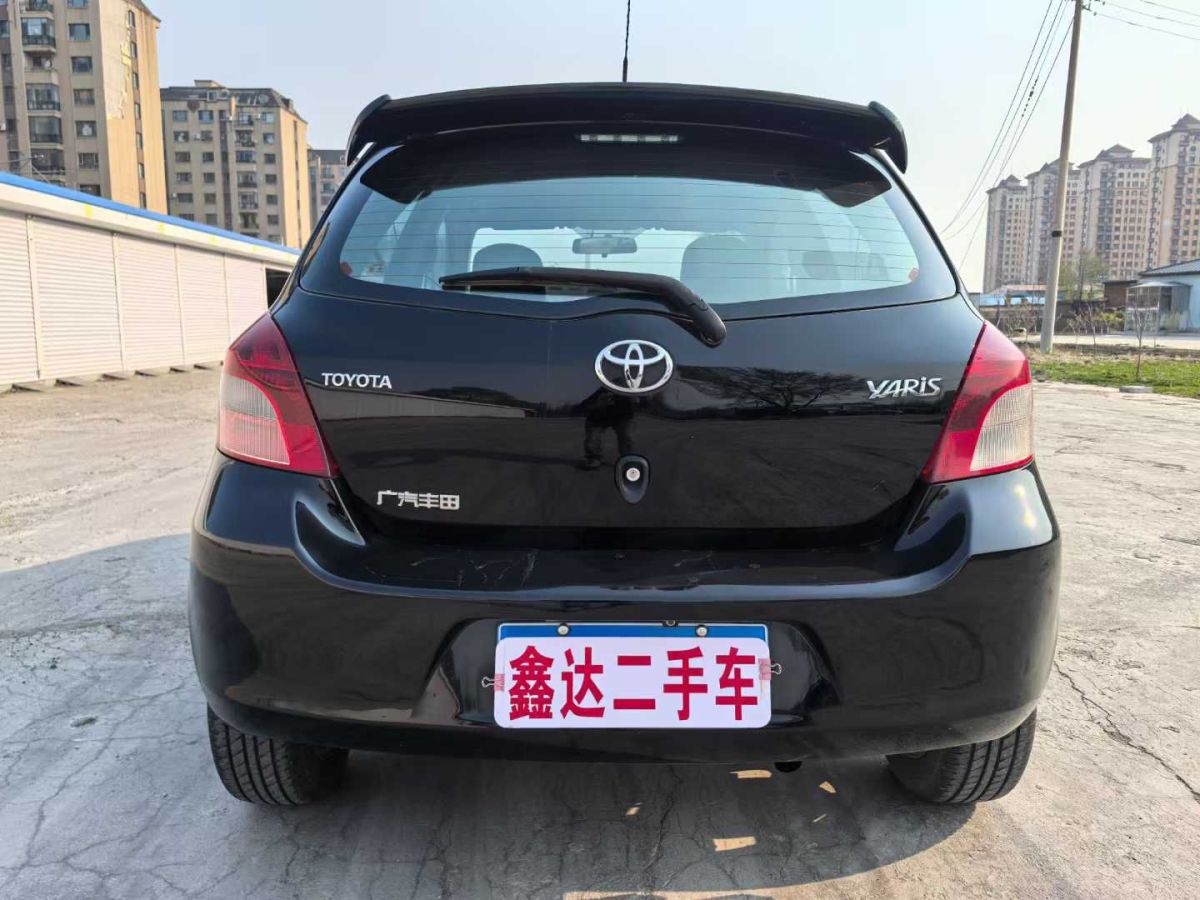 豐田 雅力士 圖片