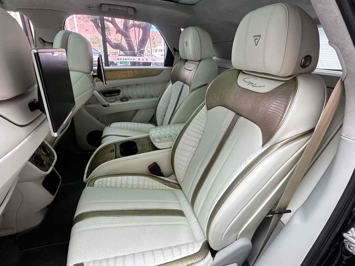 賓利 添越  2024款 4.0T V8圖片