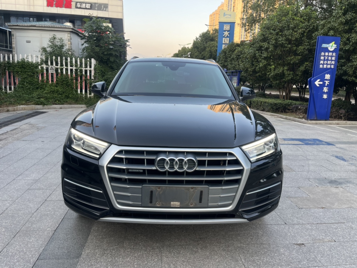 2019年5月奧迪 奧迪Q5L  2018款 40 TFSI 榮享時(shí)尚型