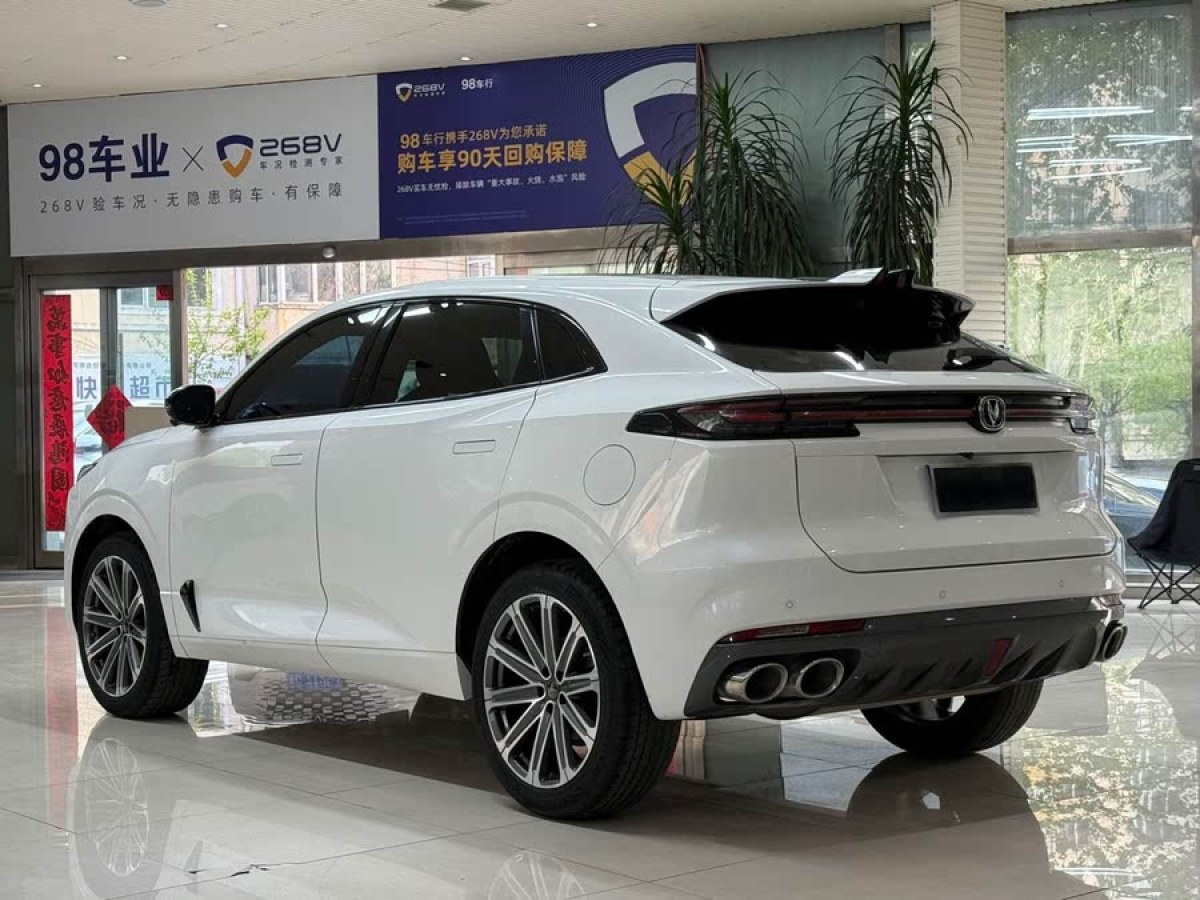 長(zhǎng)安 長(zhǎng)安UNI-K  2021款 2.0T 全輪驅(qū)動(dòng)尊貴型圖片