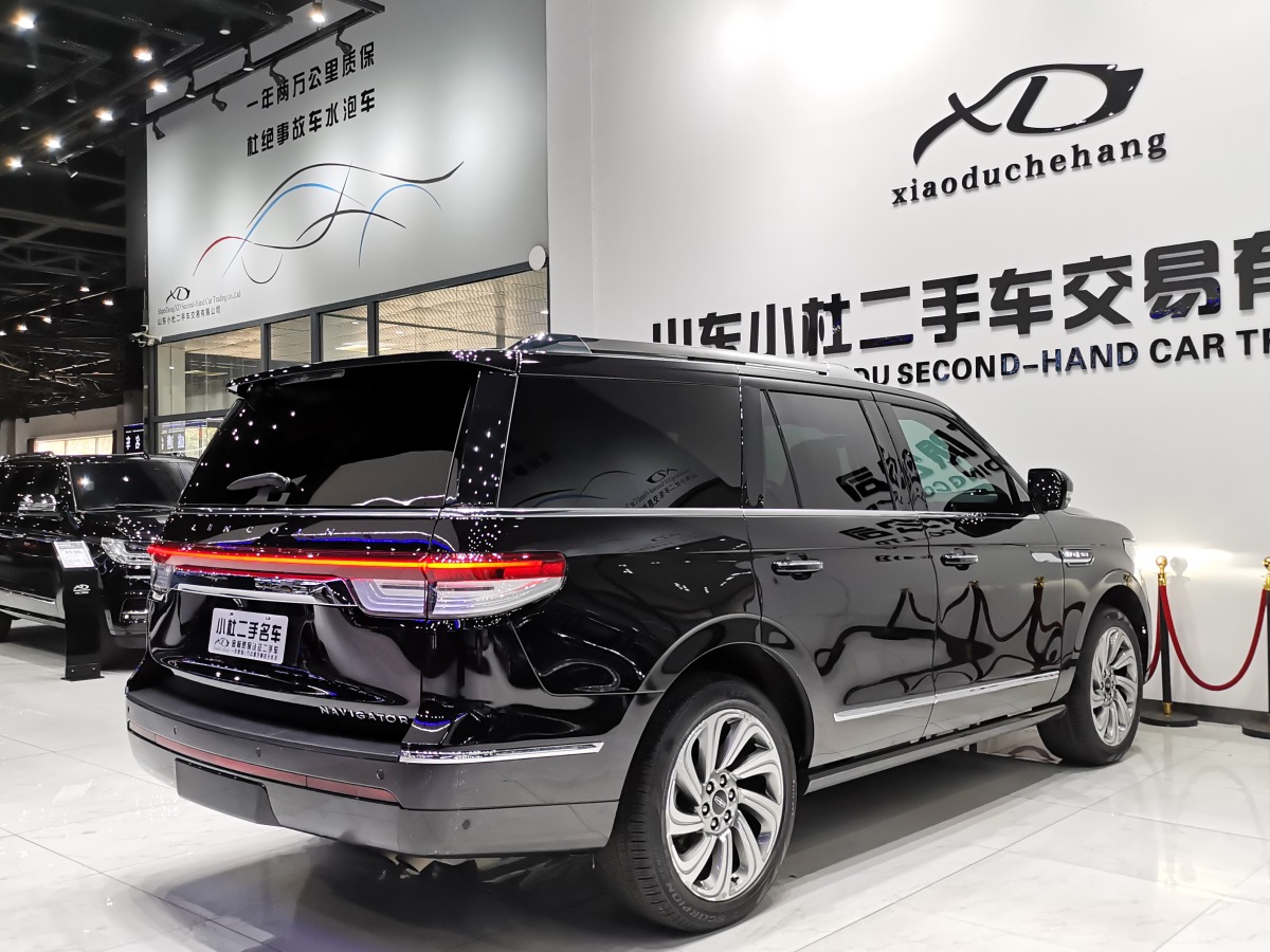 林肯 領(lǐng)航員  2022款 3.5T 尊耀版圖片