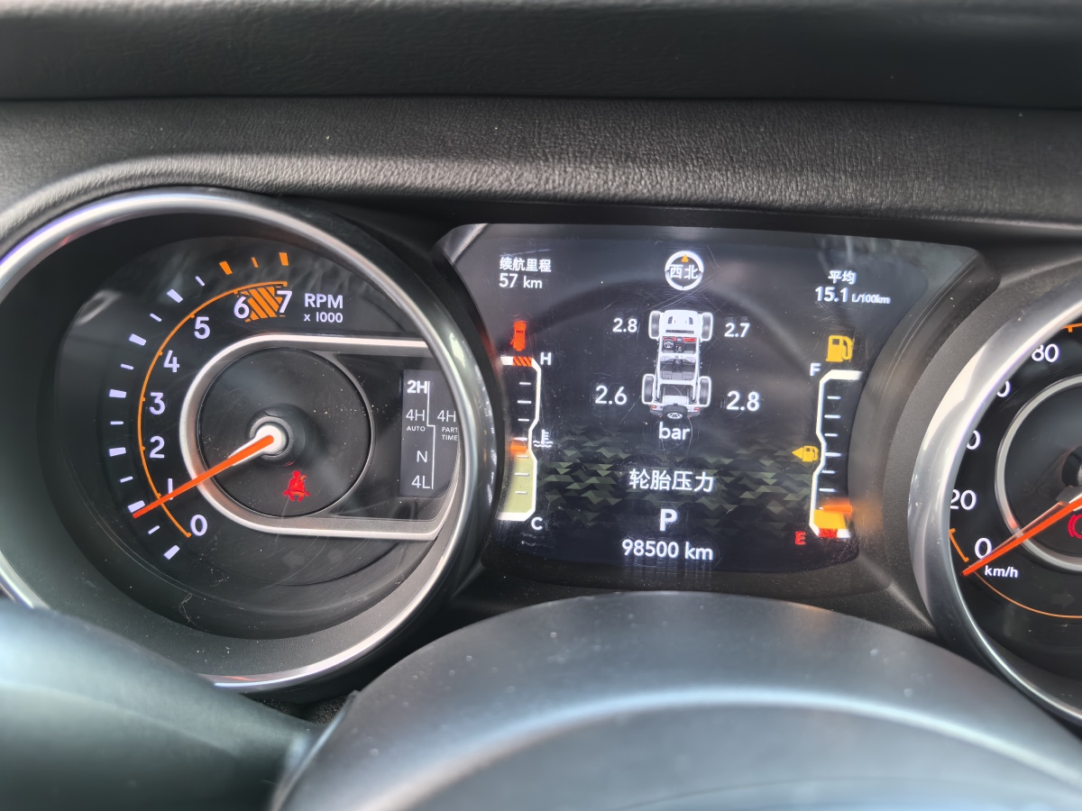 Jeep 牧馬人  2018款 2.0T Sahara 四門版圖片
