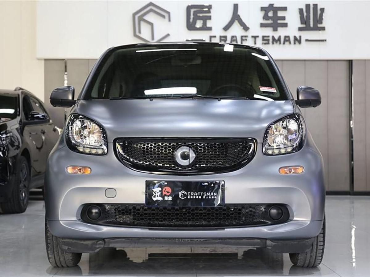 smart fortwo  2019款 0.9T 66千瓦硬頂風(fēng)擎版 國VI圖片