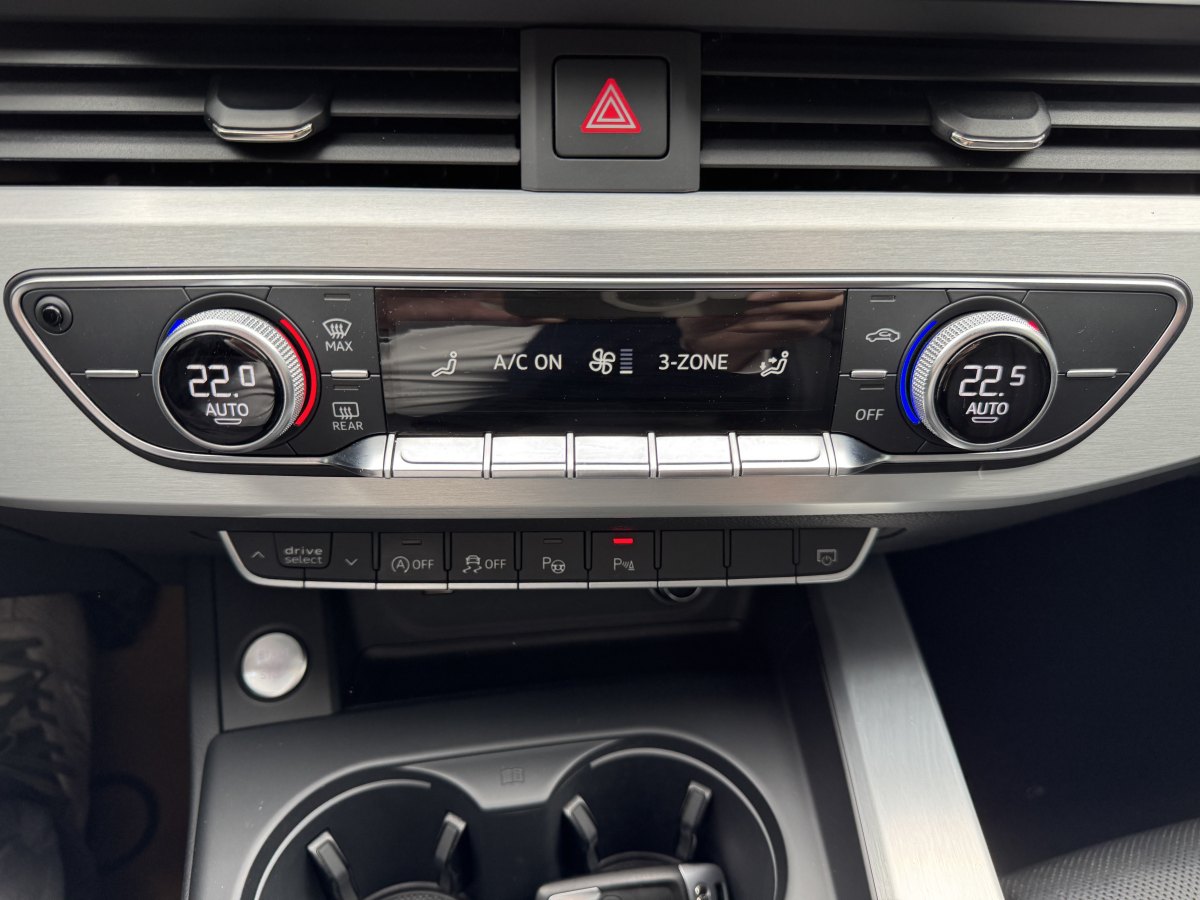 奧迪 奧迪A4L  2020款 40 TFSI 豪華動(dòng)感型圖片