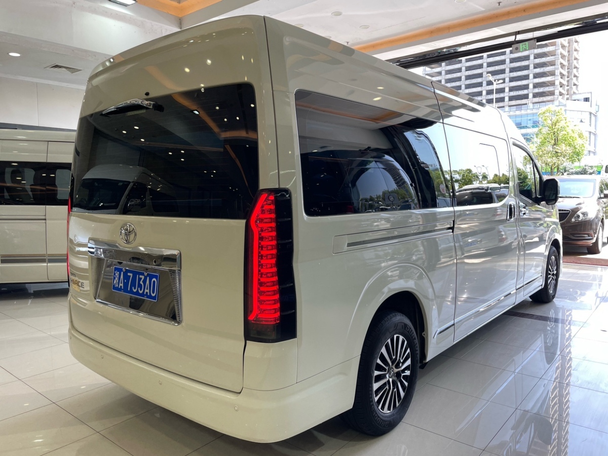 2022年8月豐田 海獅 豐田 HIACE 2021款 海獅 3.5L 自動(dòng) 7座(中東)