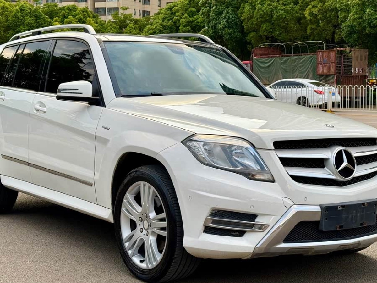奔馳 奔馳GLK級  2015款 GLK 260 4MATIC 動(dòng)感型 極致版圖片