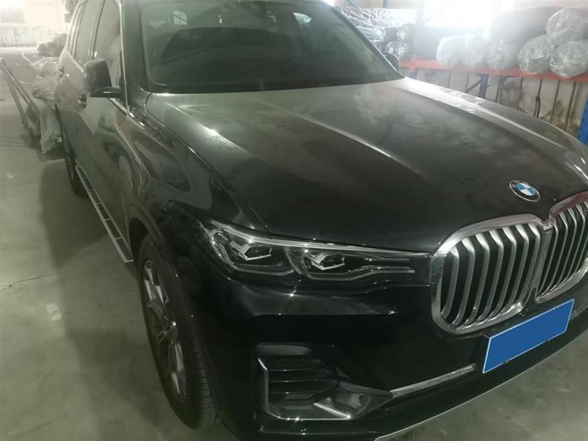 寶馬 寶馬X7  2022款 xDrive40i 領(lǐng)先型豪華套裝圖片