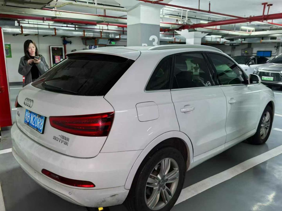 奧迪 奧迪Q3  2014款 Q3 1.4T 30TFSI 手動標(biāo)準(zhǔn)型圖片