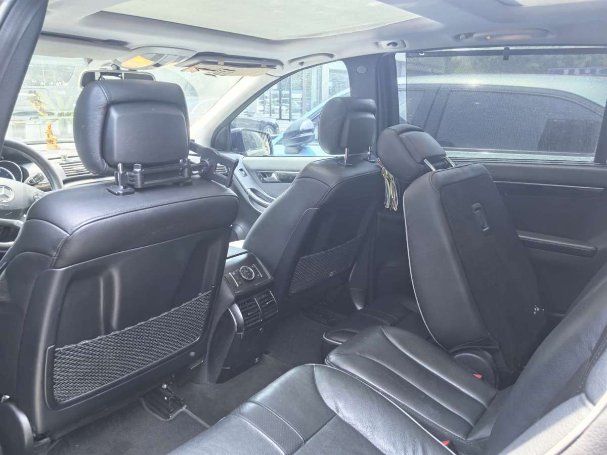 奔馳 奔馳R級  2017款 R 320 4MATIC 商務(wù)型臻藏版圖片