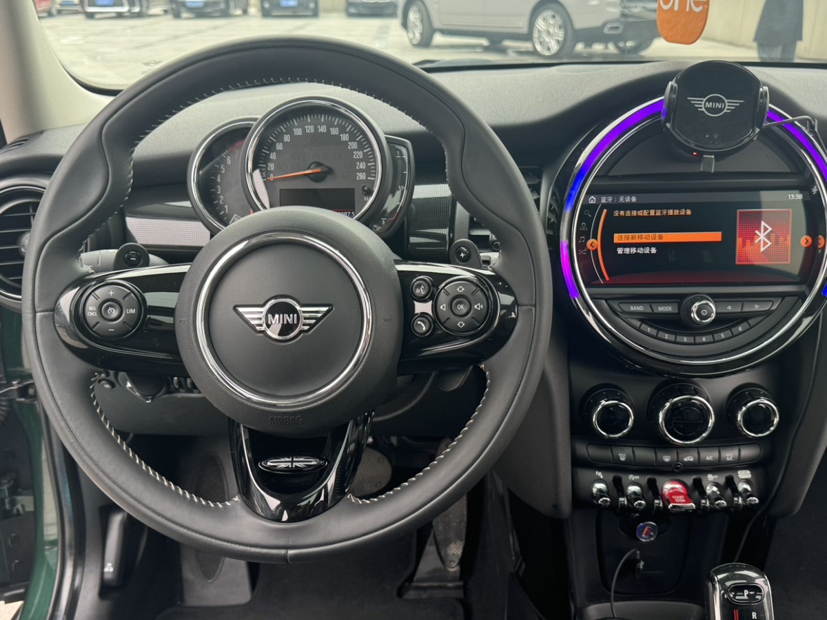 MINI MINI  2019款 2.0T COOPER S 經(jīng)典派 五門版圖片