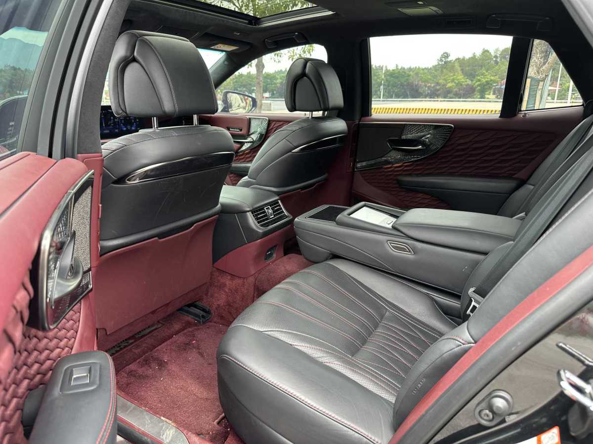 2021年9月雷克薩斯 LS  2021款 500h 行政版