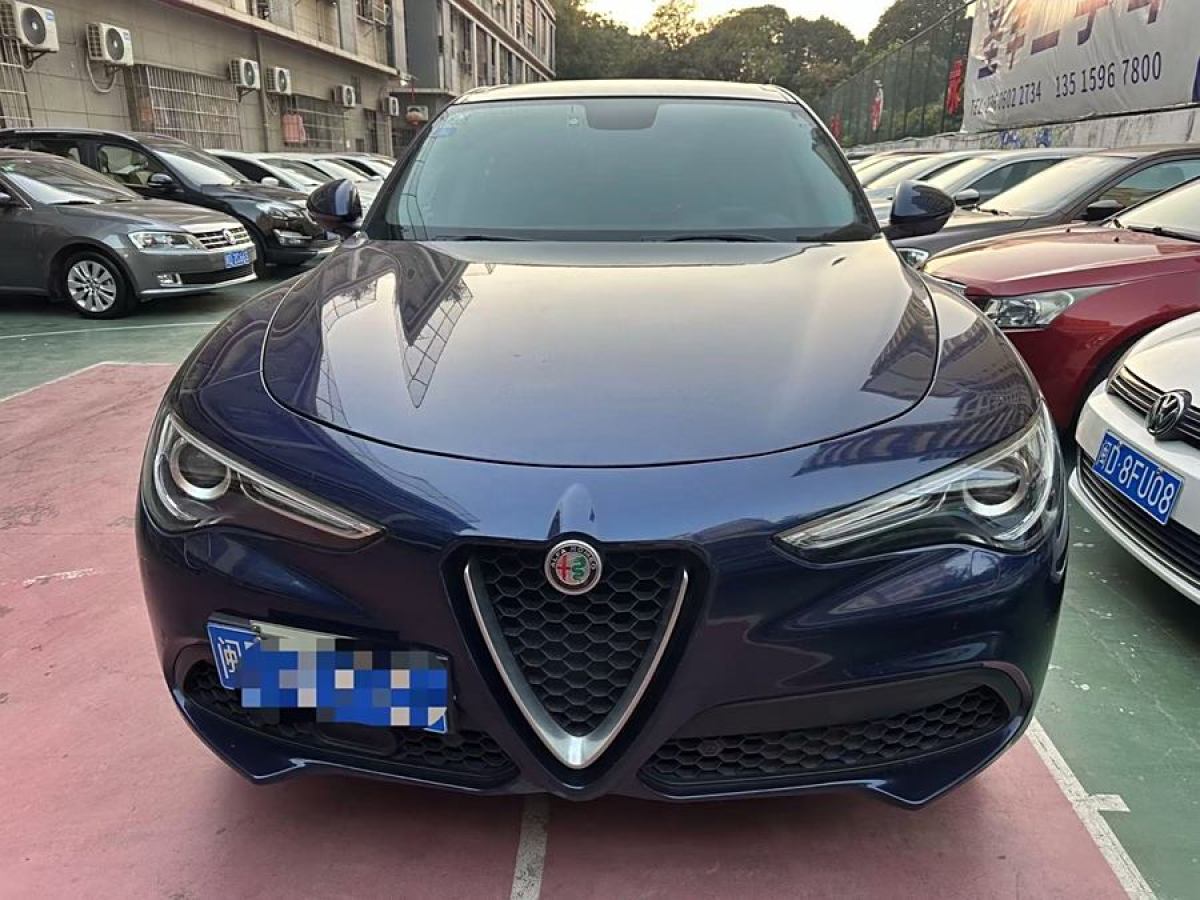 阿爾法·羅密歐 Stelvio  2017款 2.0T 200HP 精英版圖片