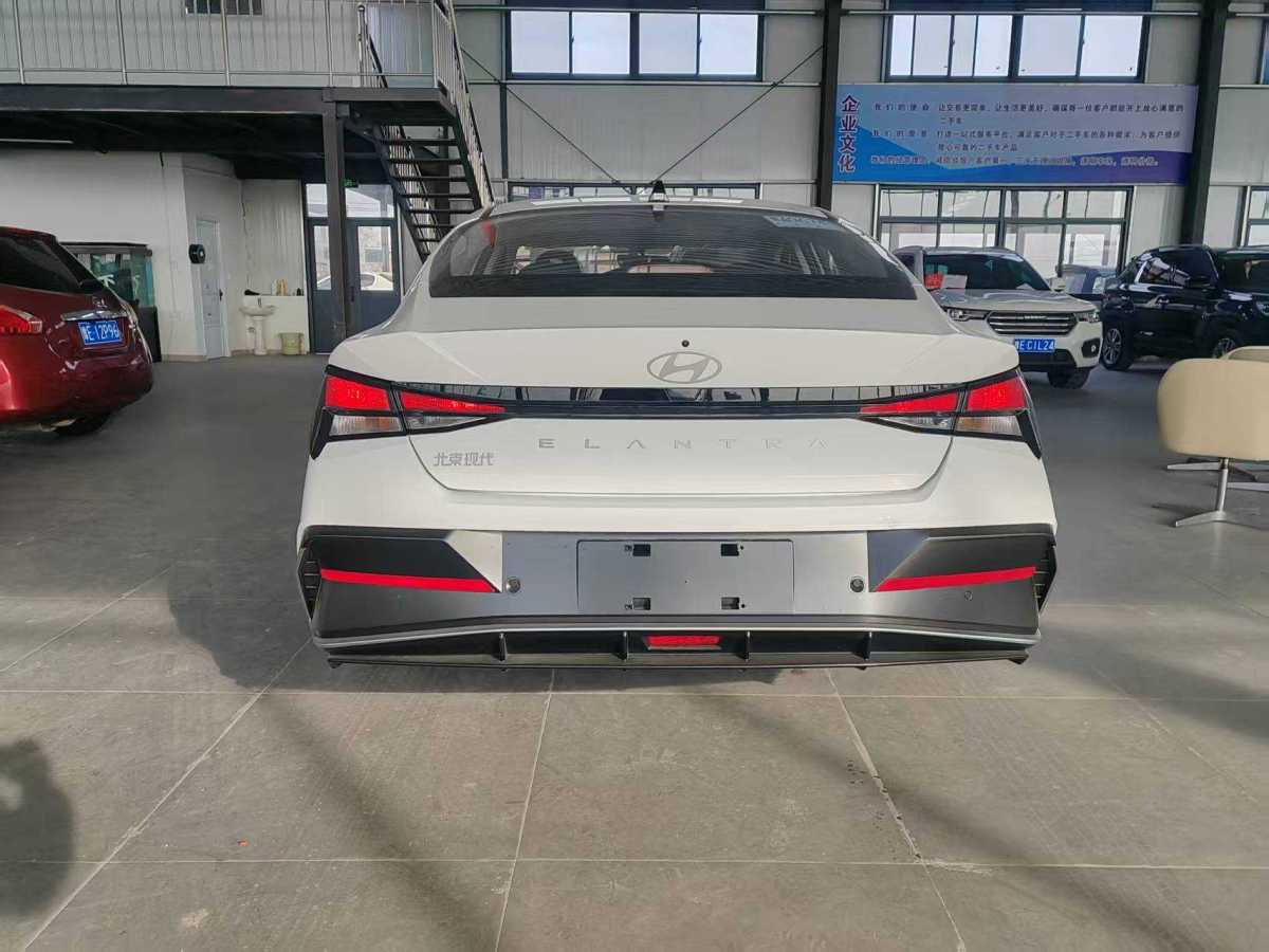 現(xiàn)代 伊蘭特  2023款 1.5L CVT GLX精英版圖片
