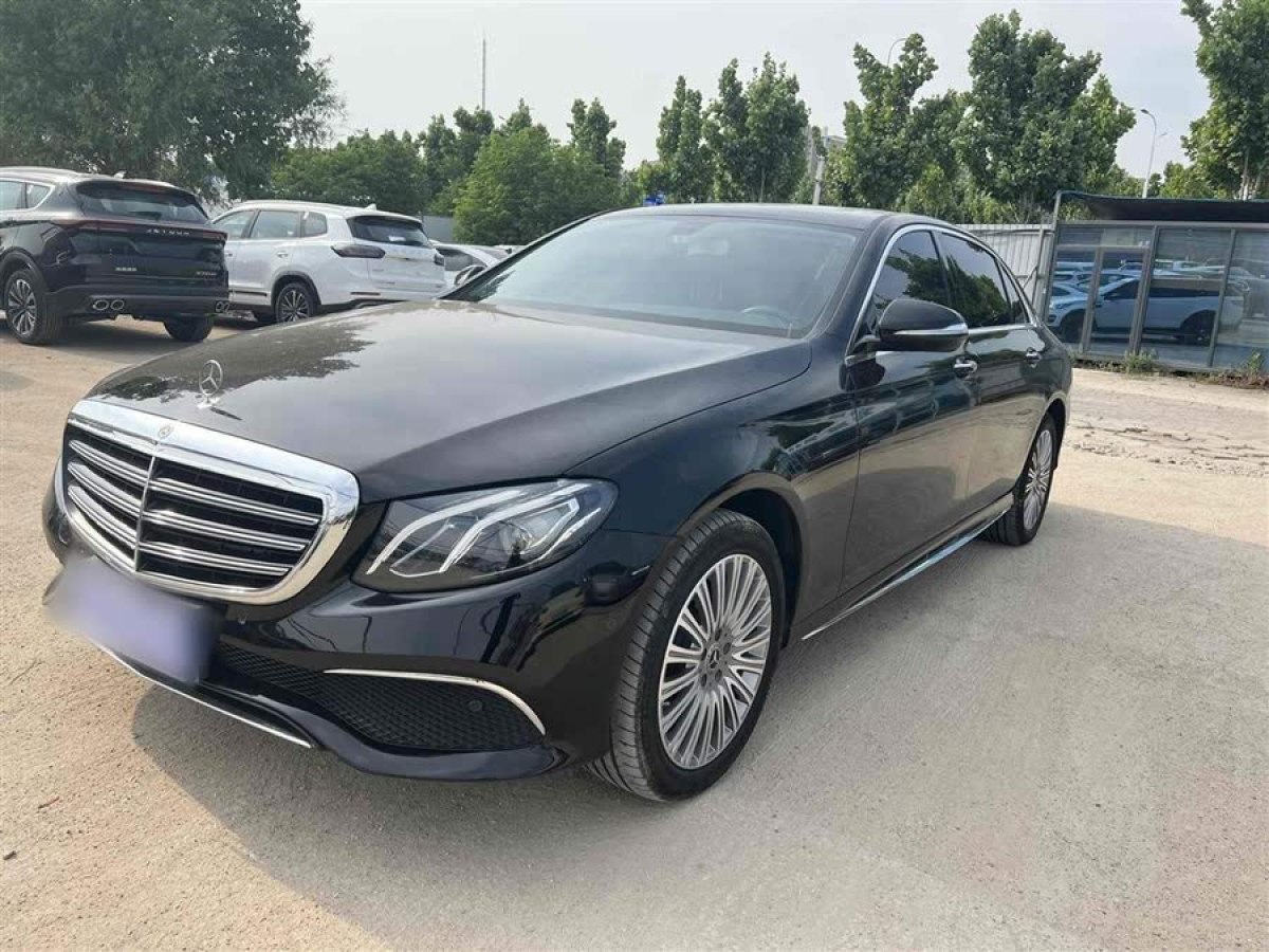 奔馳 奔馳E級(jí)  2019款 E 260 L 運(yùn)動(dòng)型圖片