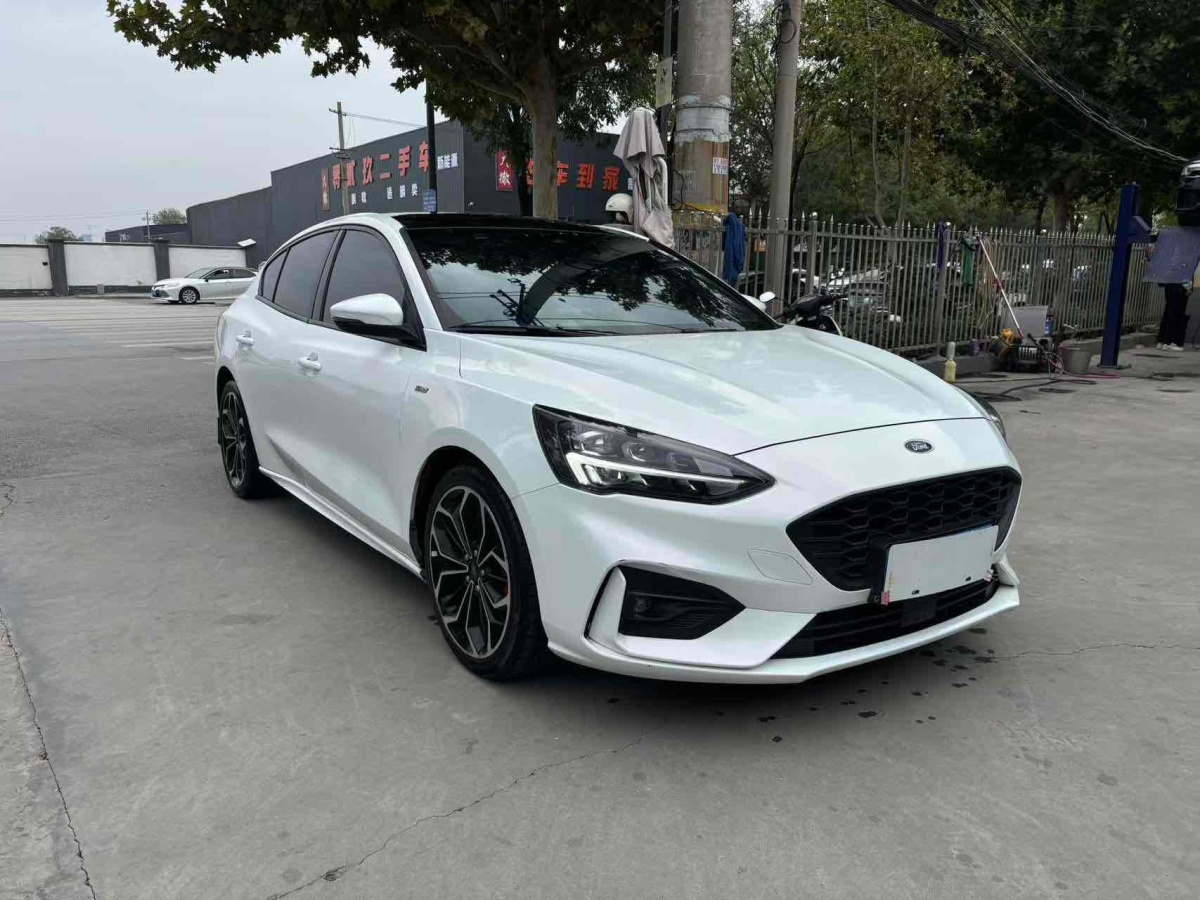 福特 ?？怂? 2019款 三廂 EcoBoost 180 自動(dòng)ST Line圖片