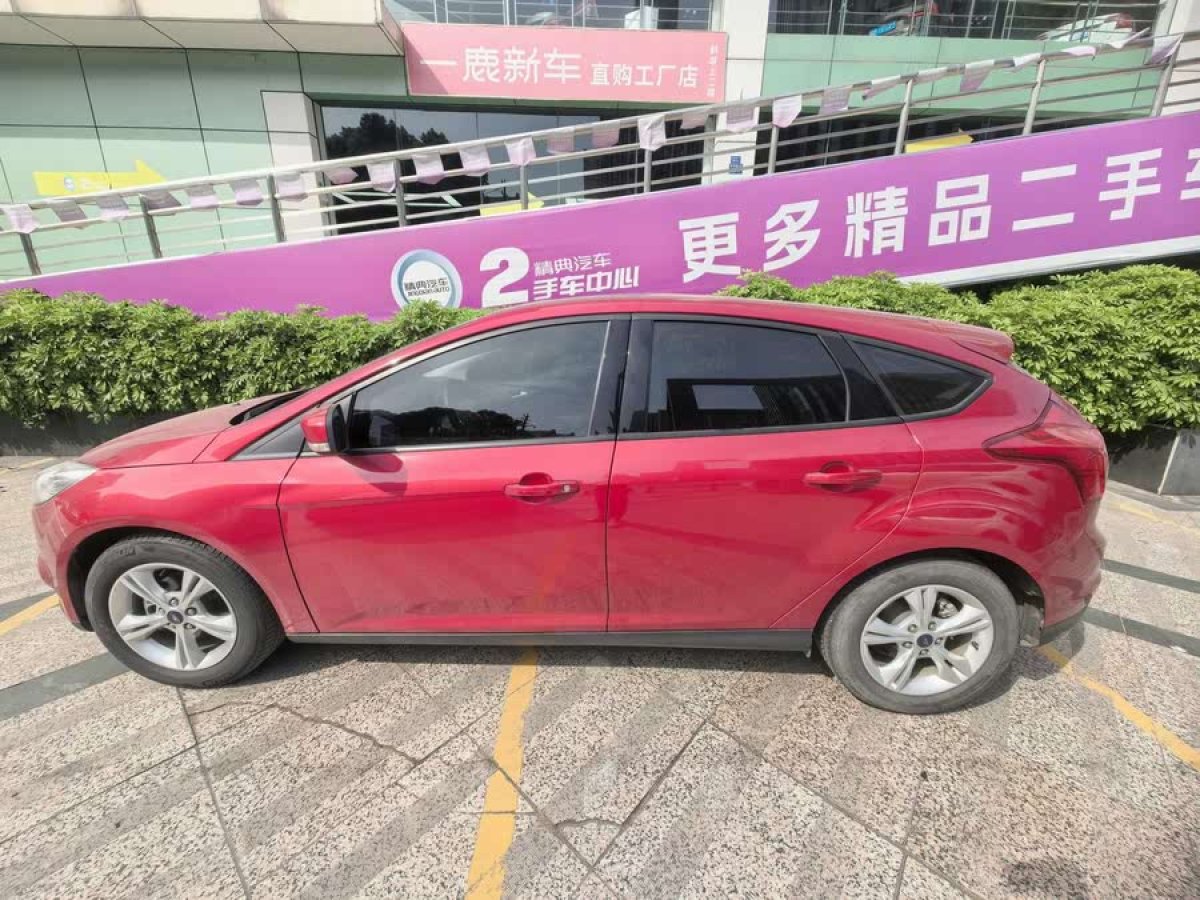 福特 ?？怂? 2012款 兩廂 1.6L 自動風尚型圖片