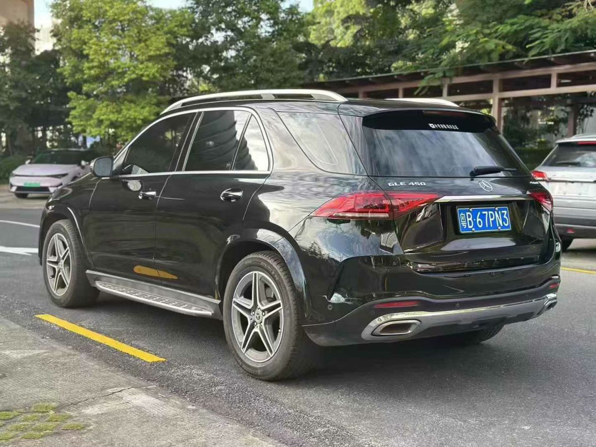 奔馳 奔馳GLE  2020款  GLE 350 4MATIC 時(shí)尚型圖片