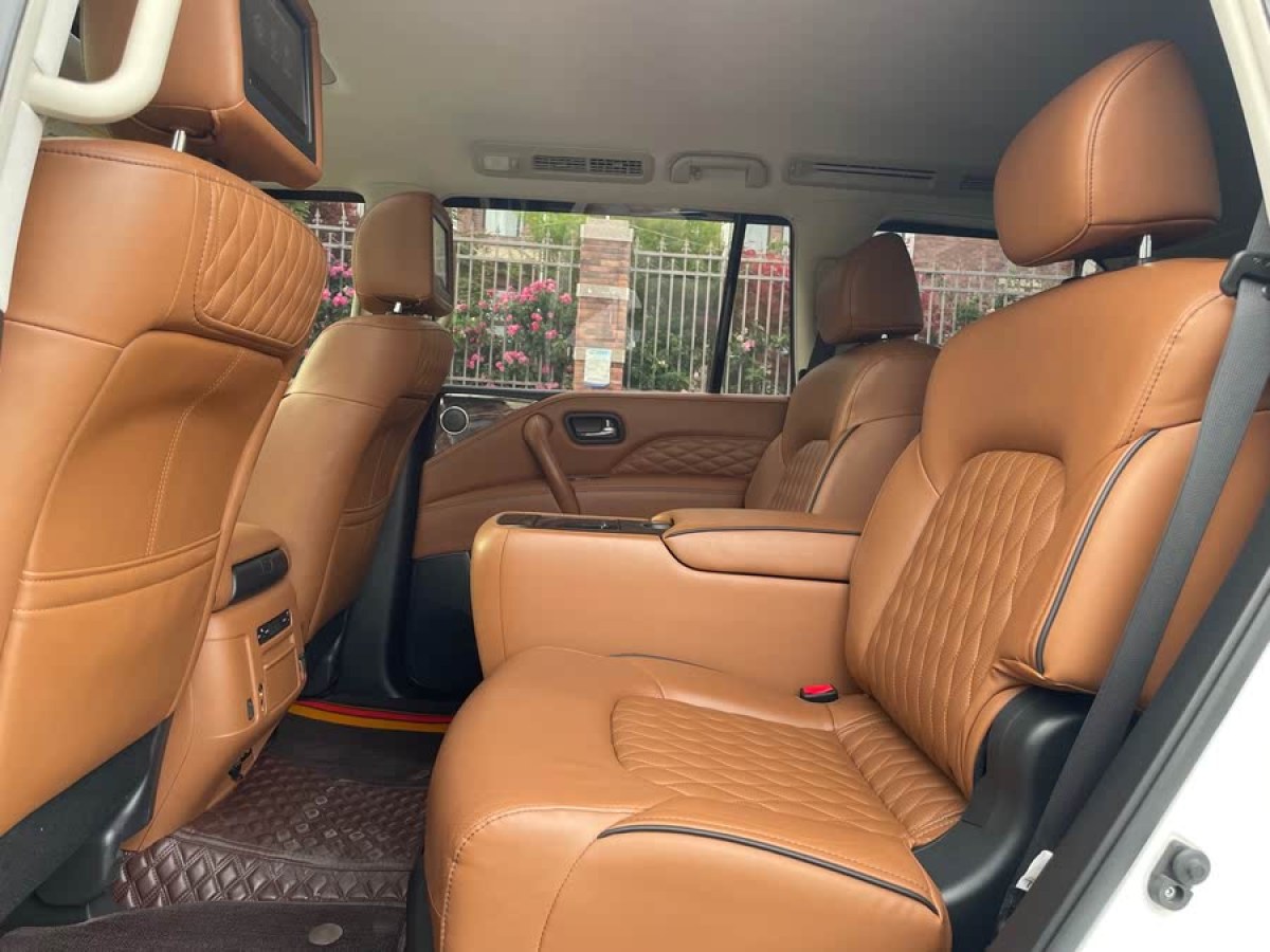 英菲尼迪 QX80  2016款 5.6L 4WD圖片