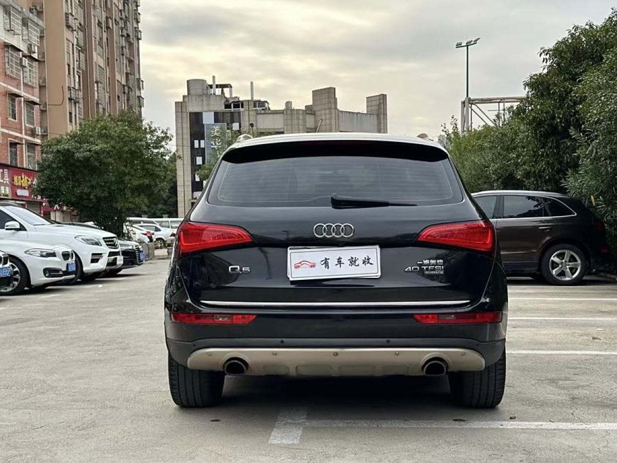 2012年2月奧迪 奧迪Q7  2012款 3.0 TFSI 技術(shù)型(200kW)