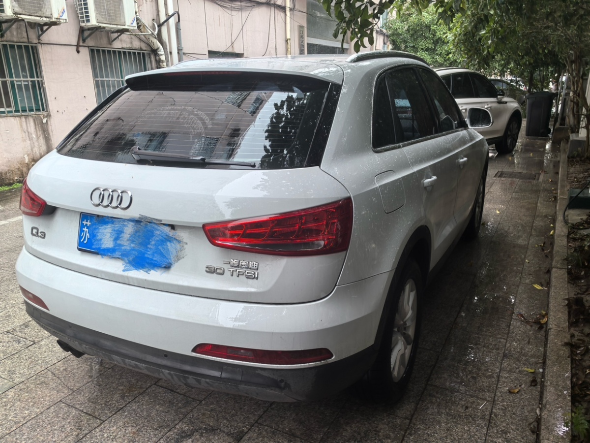 2016年1月奧迪 奧迪Q3  2015款 30 TFSI 標(biāo)準(zhǔn)型