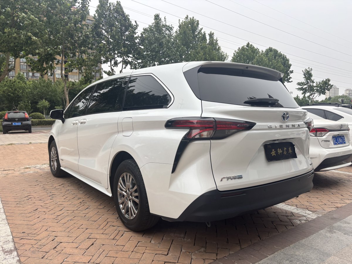 豐田 賽那SIENNA  2023款 2.5L混動 舒適版圖片