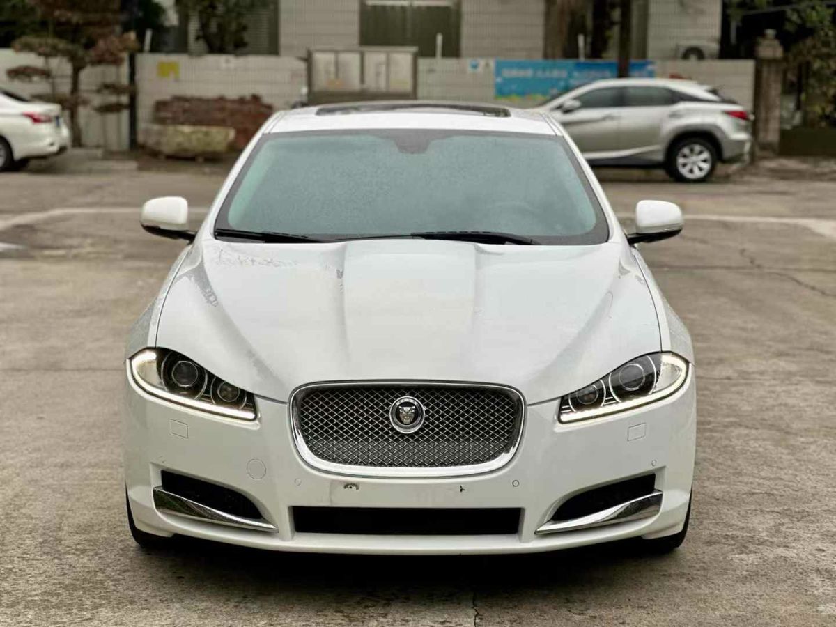 捷豹 XF  2012款 XF 3.0L V6豪華版圖片