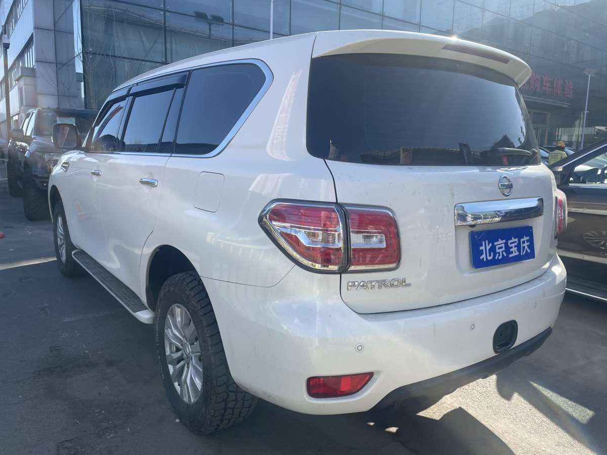 日產(chǎn) 途樂(lè)  2018款 4.0L 旗艦型圖片