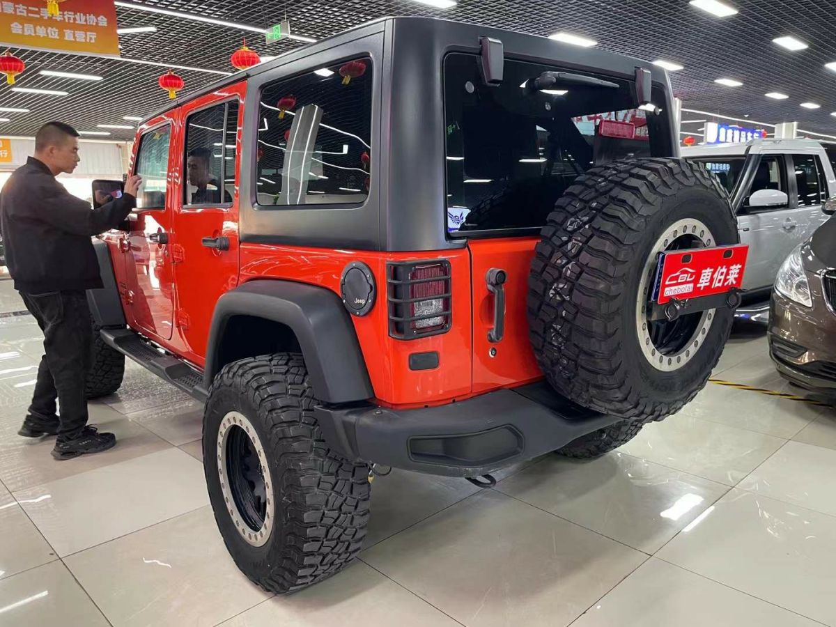 Jeep 牧馬人  2016款 3.0L Sahara 75周年致敬版圖片