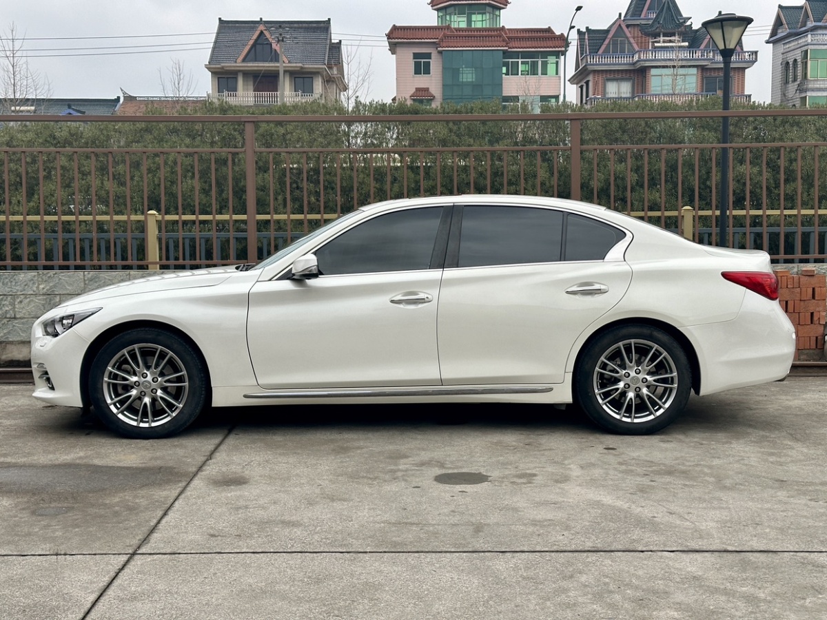 英菲尼迪 Q50L  2016款 2.0T 悅享版圖片