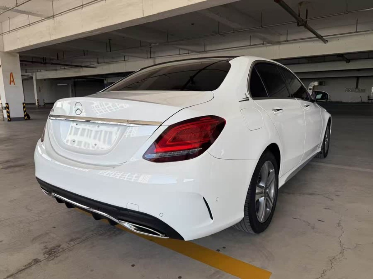 奔馳 奔馳C級(jí)  2019款 改款 C 260 L 運(yùn)動(dòng)版圖片