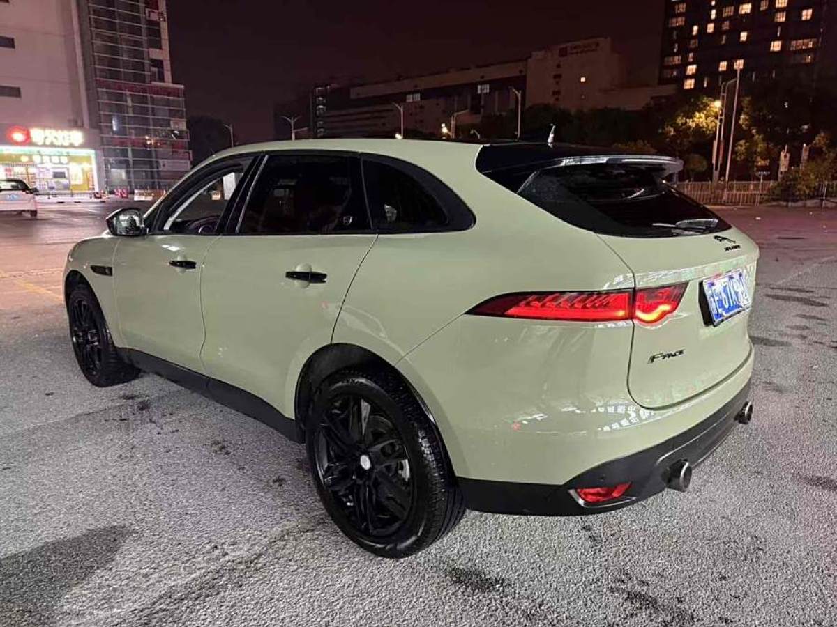 捷豹 F-PACE  2016款 2.0T 兩驅(qū)都市尊享版圖片