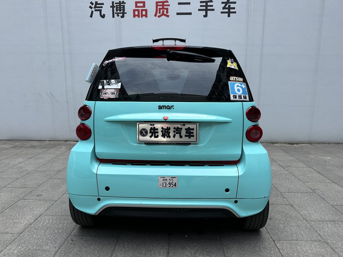 2014年1月smart fortwo  2013款 1.0 MHD 新年特別版