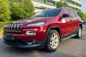 自由光 Jeep 2.0L 優(yōu)越版