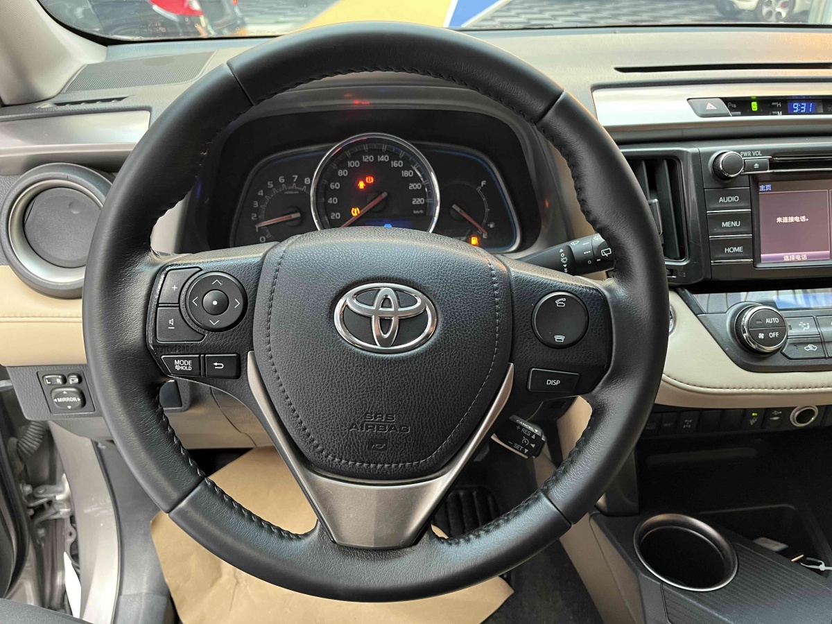 2013年9月豐田 RAV4  2018款 榮放 2.0L CVT兩驅(qū)風(fēng)尚版